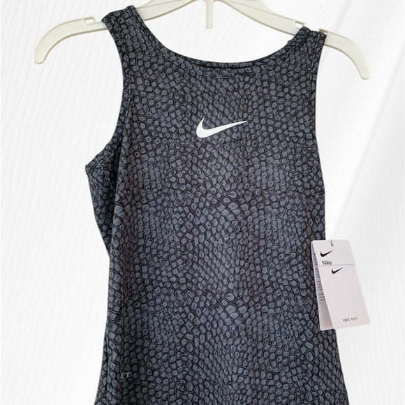 Nike Black and Gray Textured Girl’s Tank Top - Picture 2 of 7